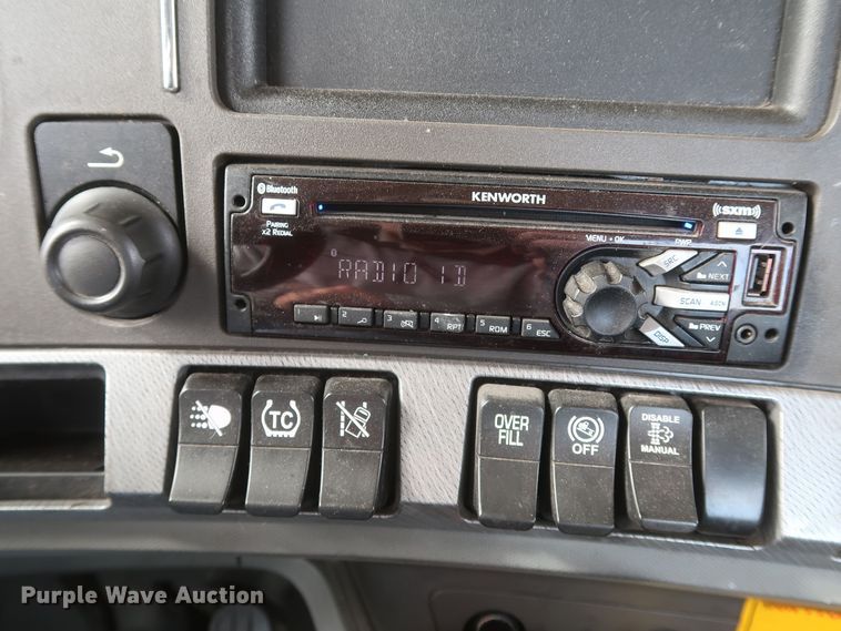 image for item KR9826 2019 Kenworth T680  semi truck