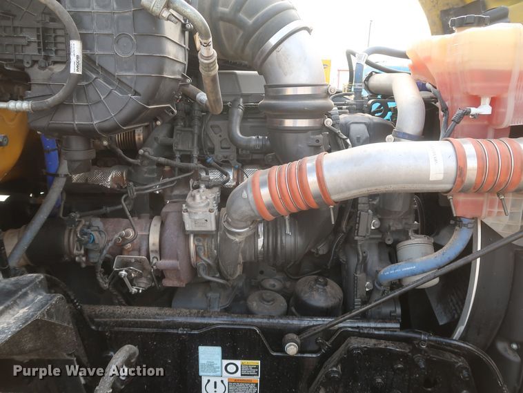 image for item KR9826 2019 Kenworth T680  semi truck