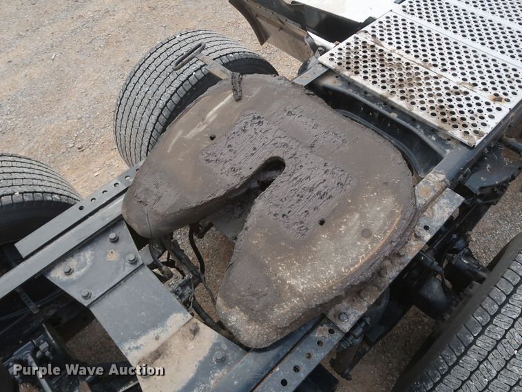 image for item KR9826 2019 Kenworth T680  semi truck