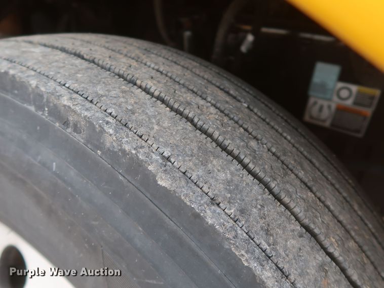 image for item KR9826 2019 Kenworth T680  semi truck