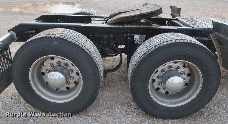 image for item KR9826 2019 Kenworth T680  semi truck