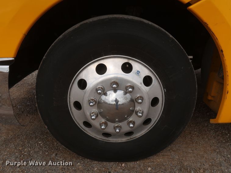 image for item KR9826 2019 Kenworth T680  semi truck