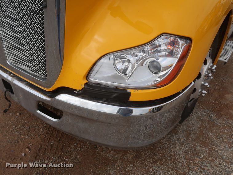 image for item KR9826 2019 Kenworth T680  semi truck