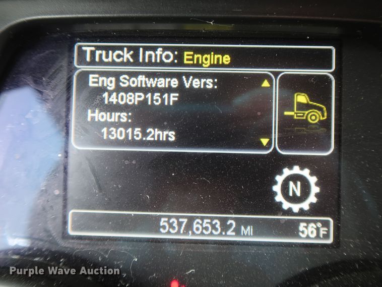 image for item KR9828 2016 Peterbilt 579  semi truck