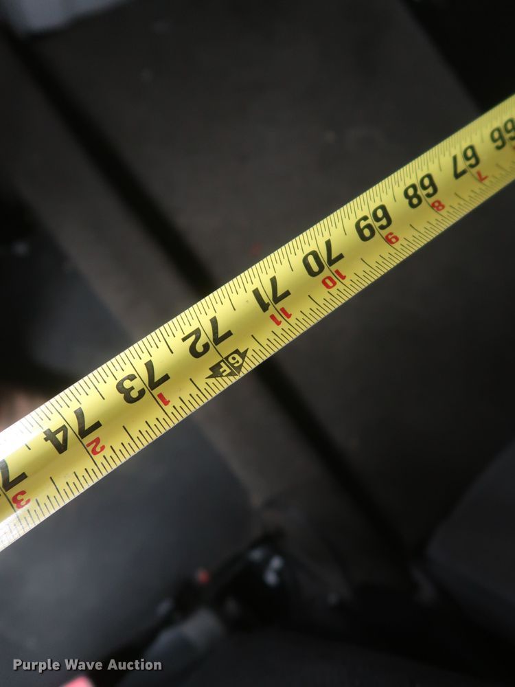 image for item KR9828 2016 Peterbilt 579  semi truck