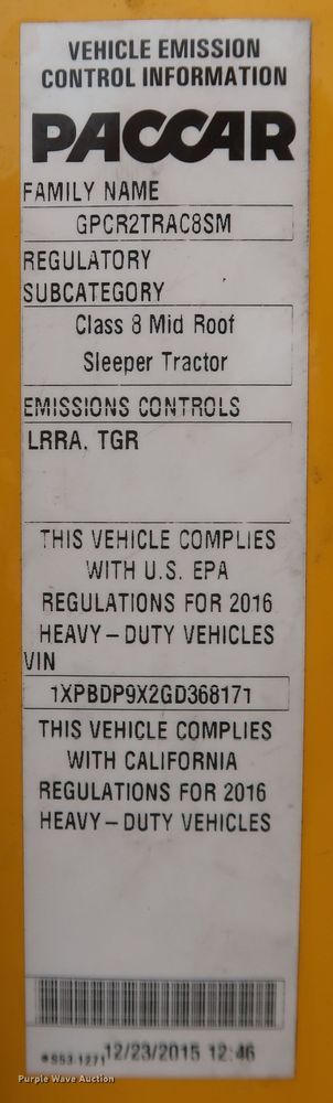 image for item KR9828 2016 Peterbilt 579  semi truck