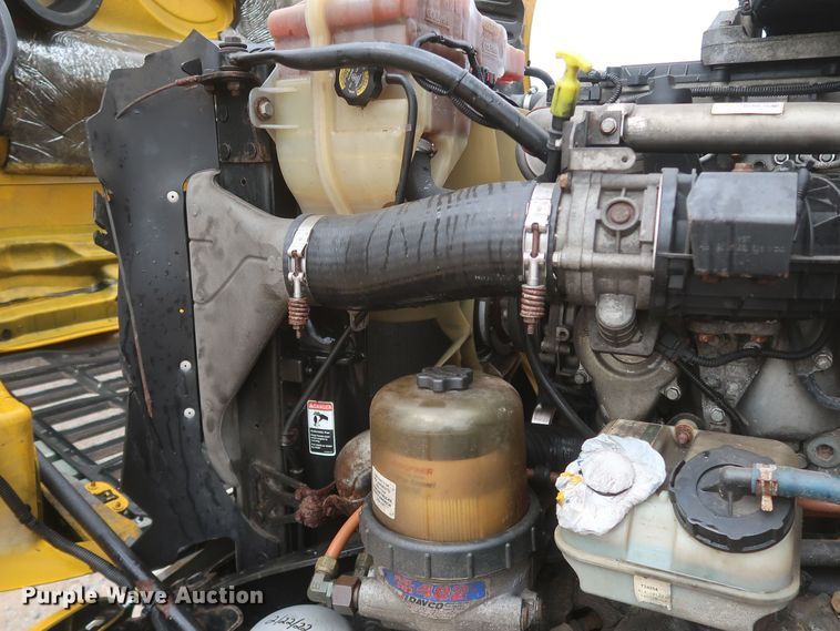 image for item KR9829 2015 Freightliner Cascadia 125  semi truck