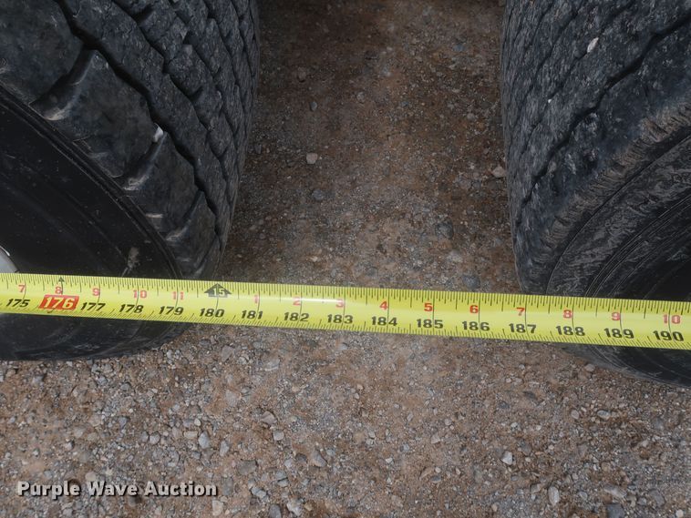 image for item KR9829 2015 Freightliner Cascadia 125  semi truck