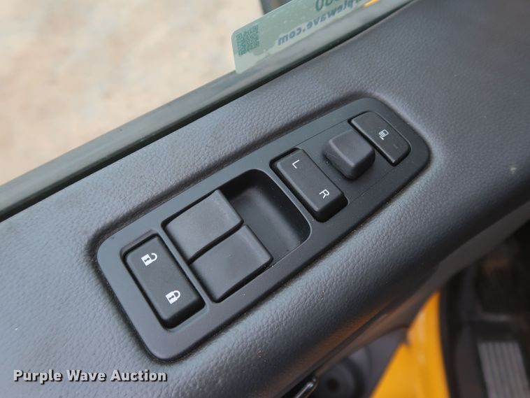 image for item KR9830 2016 Peterbilt 579  semi truck