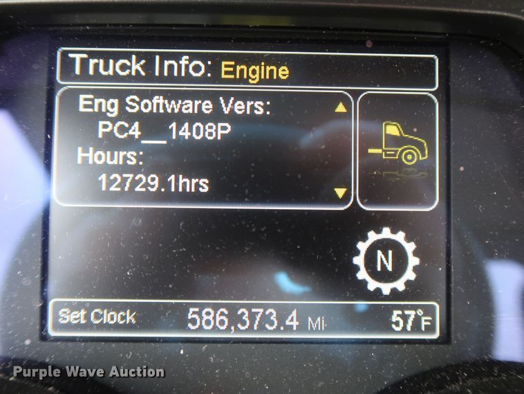 image for item KR9830 2016 Peterbilt 579  semi truck