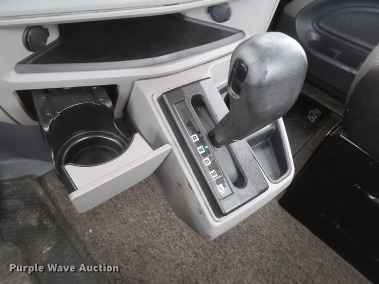 image for item KR9830 2016 Peterbilt 579  semi truck