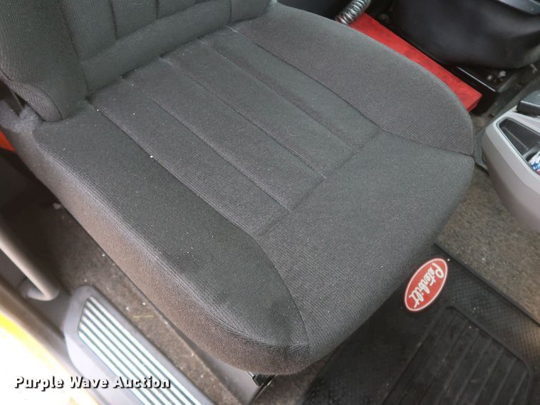 image for item KR9830 2016 Peterbilt 579  semi truck