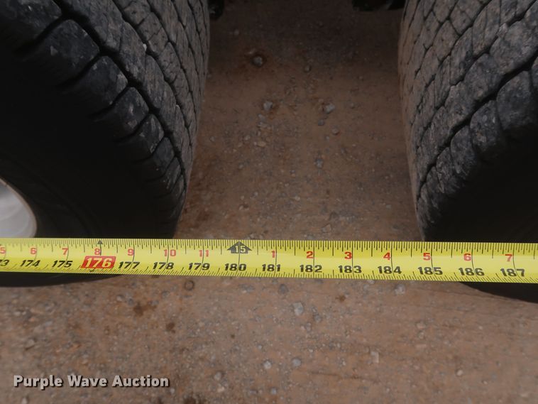 image for item KR9830 2016 Peterbilt 579  semi truck