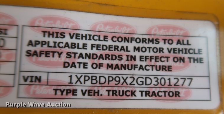 image for item KR9830 2016 Peterbilt 579  semi truck