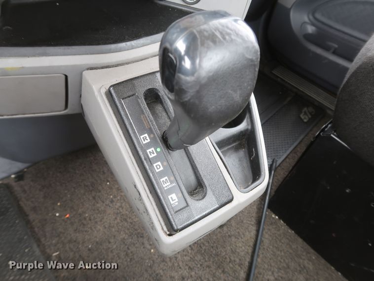 image for item KR9831 2016 Peterbilt 579  semi truck