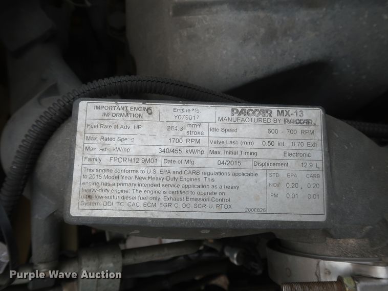 image for item KR9831 2016 Peterbilt 579  semi truck