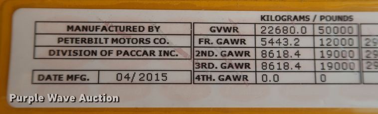 image for item KR9831 2016 Peterbilt 579  semi truck