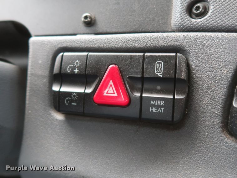 image for item KR9833 2017 Freightliner Cascadia 125  semi truck