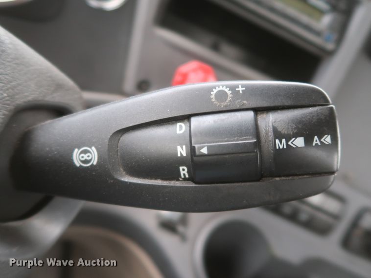 image for item KR9833 2017 Freightliner Cascadia 125  semi truck