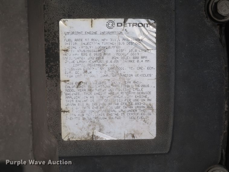 image for item KR9833 2017 Freightliner Cascadia 125  semi truck