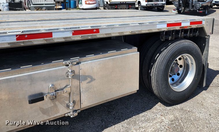 image for item KT9830 2021 Transcraft  flatbed trailer