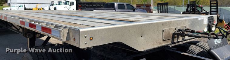 image for item KT9830 2021 Transcraft  flatbed trailer