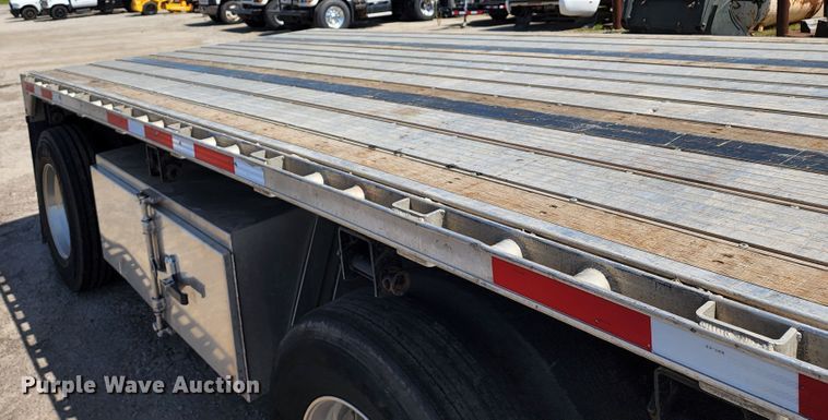 image for item KT9830 2021 Transcraft  flatbed trailer