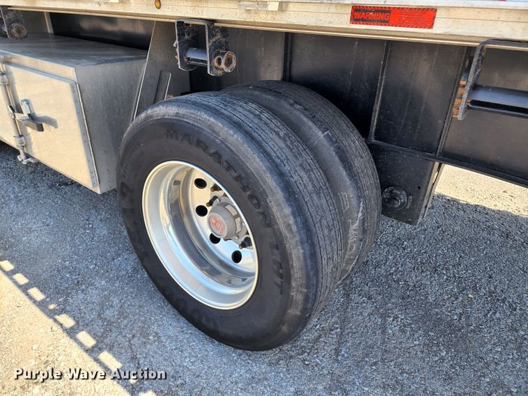 image for item KT9830 2021 Transcraft  flatbed trailer