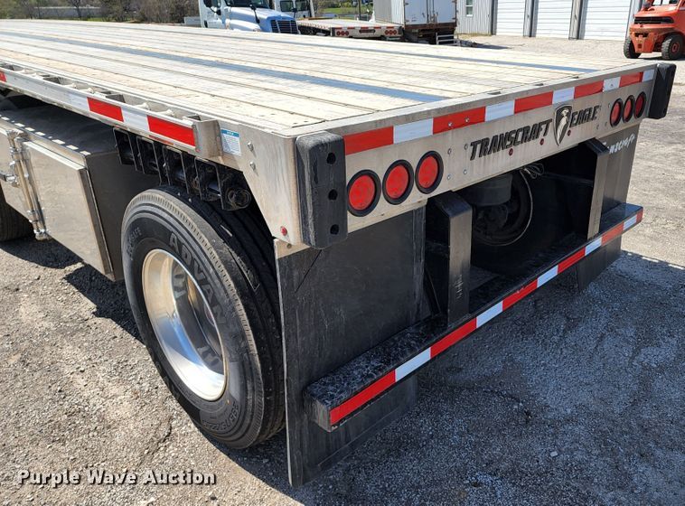 image for item KT9830 2021 Transcraft  flatbed trailer