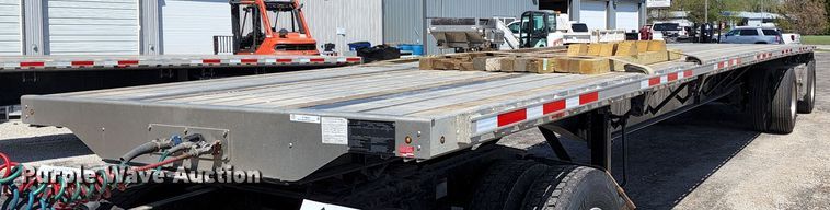 image for item KT9832 2021 Transcraft  flatbed trailer