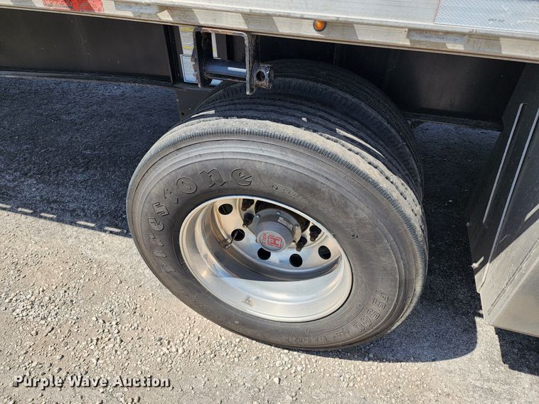 image for item KT9832 2021 Transcraft  flatbed trailer