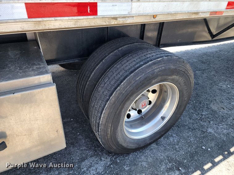 image for item KT9832 2021 Transcraft  flatbed trailer