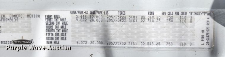 image for item KT9857 2015 Freightliner Cascadia  semi truck