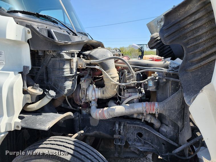 image for item KT9859 2012 Freightliner Cascadia  semi truck