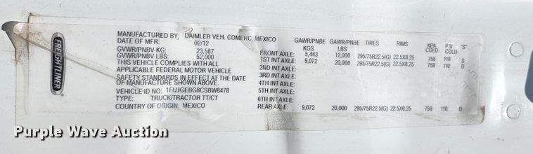 image for item KT9859 2012 Freightliner Cascadia  semi truck