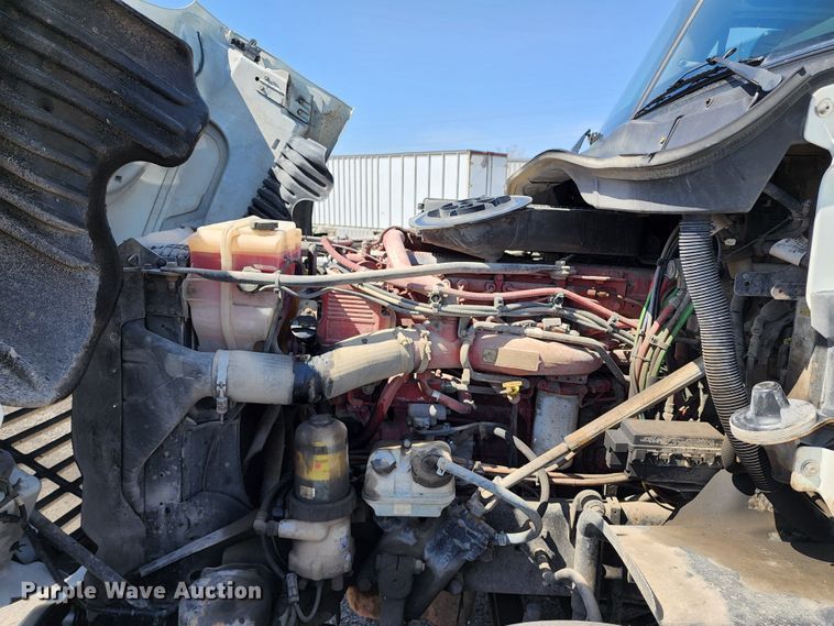 image for item KT9859 2012 Freightliner Cascadia  semi truck