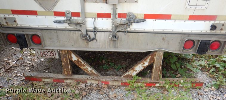 image for item KX9214 2003 Utility 3000R  refrigerated van trailer