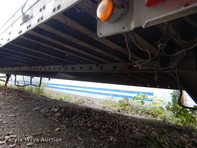 image for item KX9214 2003 Utility 3000R  refrigerated van trailer