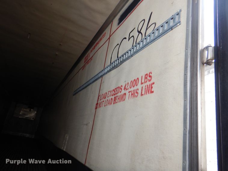 image for item KX9214 2003 Utility 3000R  refrigerated van trailer