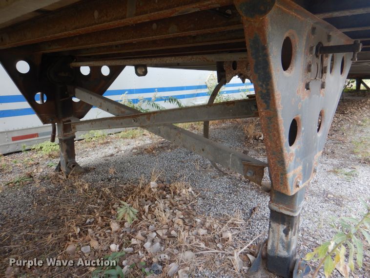 image for item KX9214 2003 Utility 3000R  refrigerated van trailer