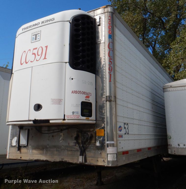 image for item KX9215 2004 Utility 3000R  refrigerated van trailer
