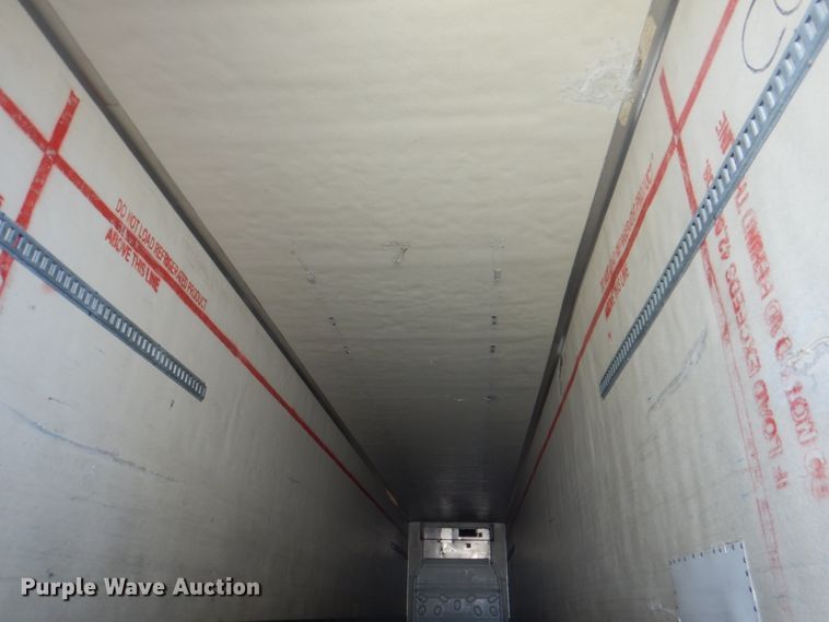 image for item KX9215 2004 Utility 3000R  refrigerated van trailer