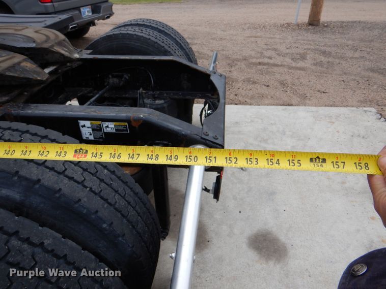 image for item LS9144 2014 Peterbilt 386  semi truck