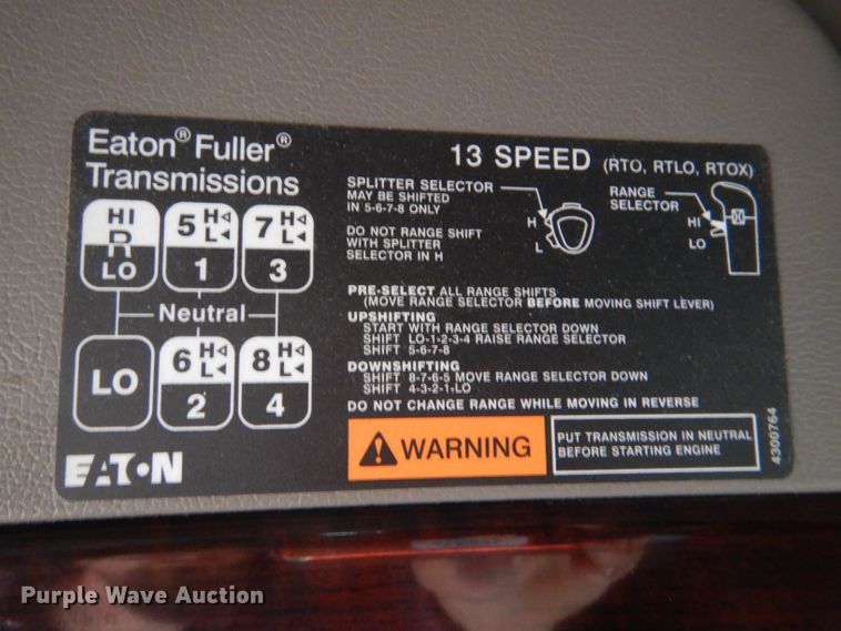 image for item LS9144 2014 Peterbilt 386  semi truck