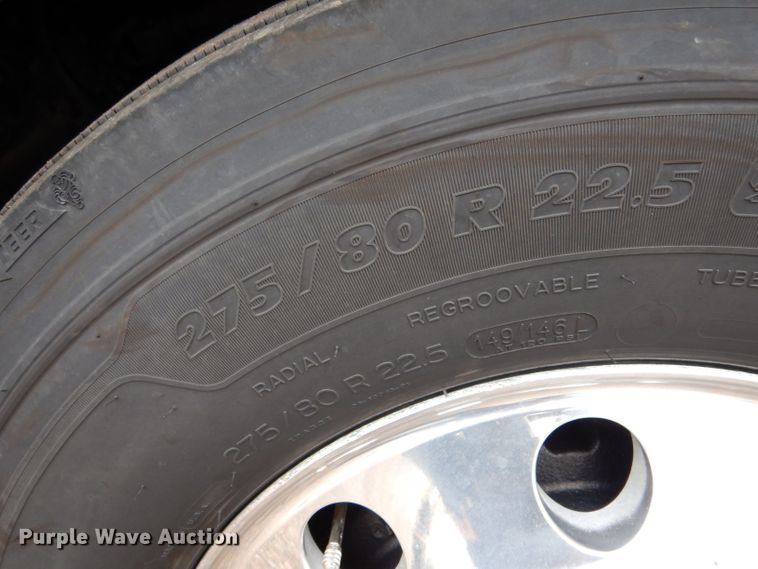 image for item LS9144 2014 Peterbilt 386  semi truck