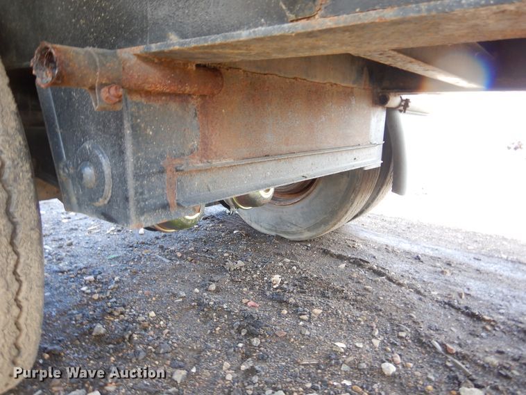 image for item MX9909 1991 Fontaine  flatbed trailer