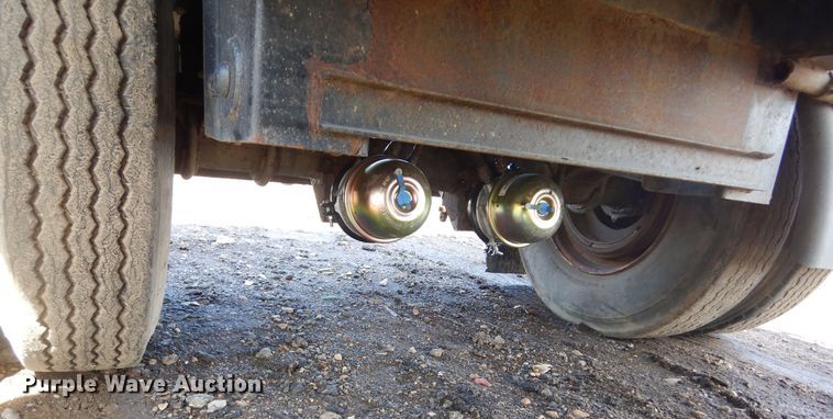 image for item MX9909 1991 Fontaine  flatbed trailer