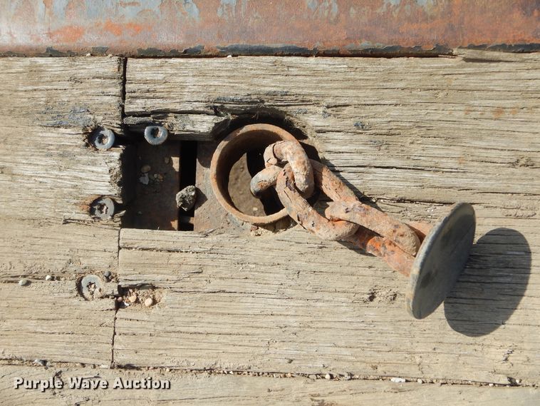 image for item MX9909 1991 Fontaine  flatbed trailer