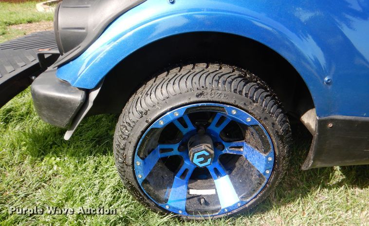 image for item DH7366 2008 Yamaha YDRE  golf cart