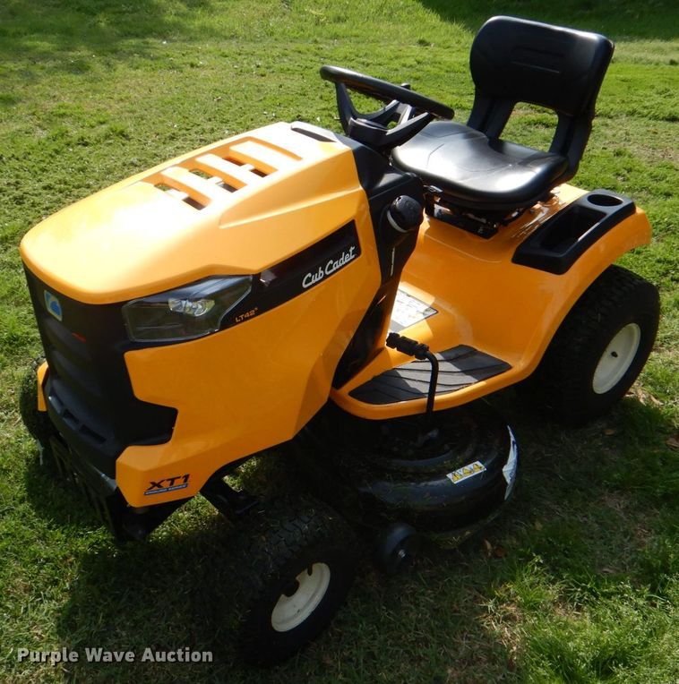 image for item DH7367 2021 Cub Cadet XT1 LT42  lawn mower
